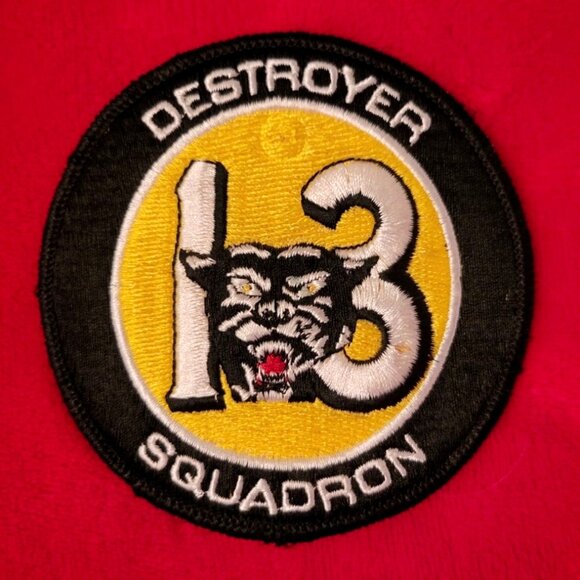 US Navy Destroyer Squadron 13 Patch DESRON Hissing Cat 4 Inches - Picture 1 of 3